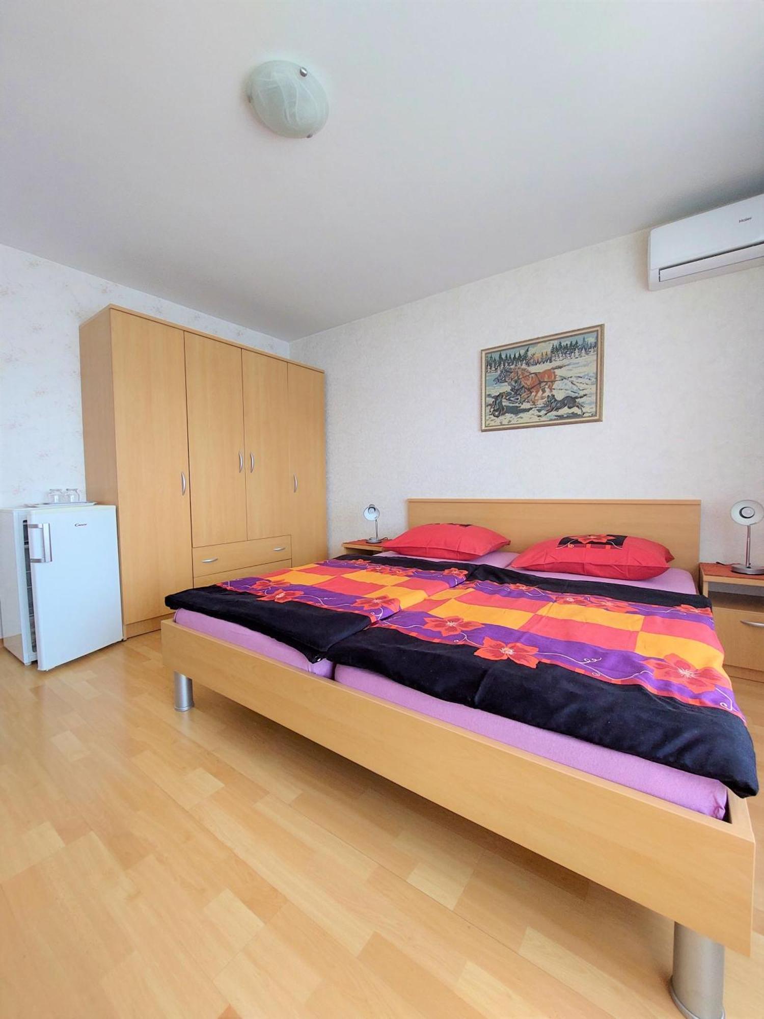 Sobe Crikvenica 29926 - Mileva Hotel Стая снимка